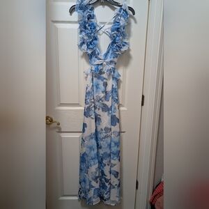 NWT Petal and Pup floral dress Lucah frill Shoulder Maxi Size Blue White Size S